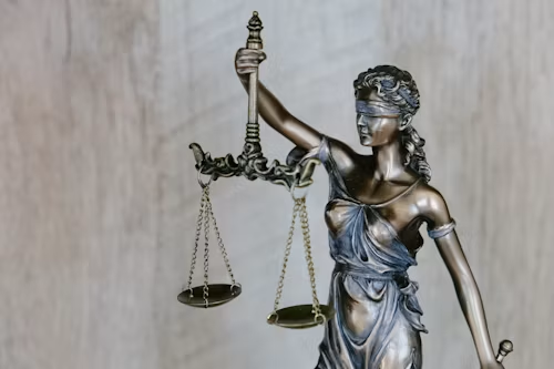 Lady Bird Deed vs. Living Trust: Which Is Right for Your Michigan Home?