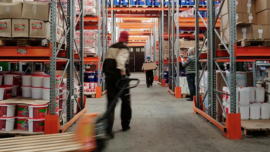 Warehouse Safety Laws – Racking Forklifts Loading Docks and Worker Protection